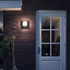 Philips MyGarden Samondra IR Wandlamp Met Bewegingssensor -Tuinwinkel 9783639